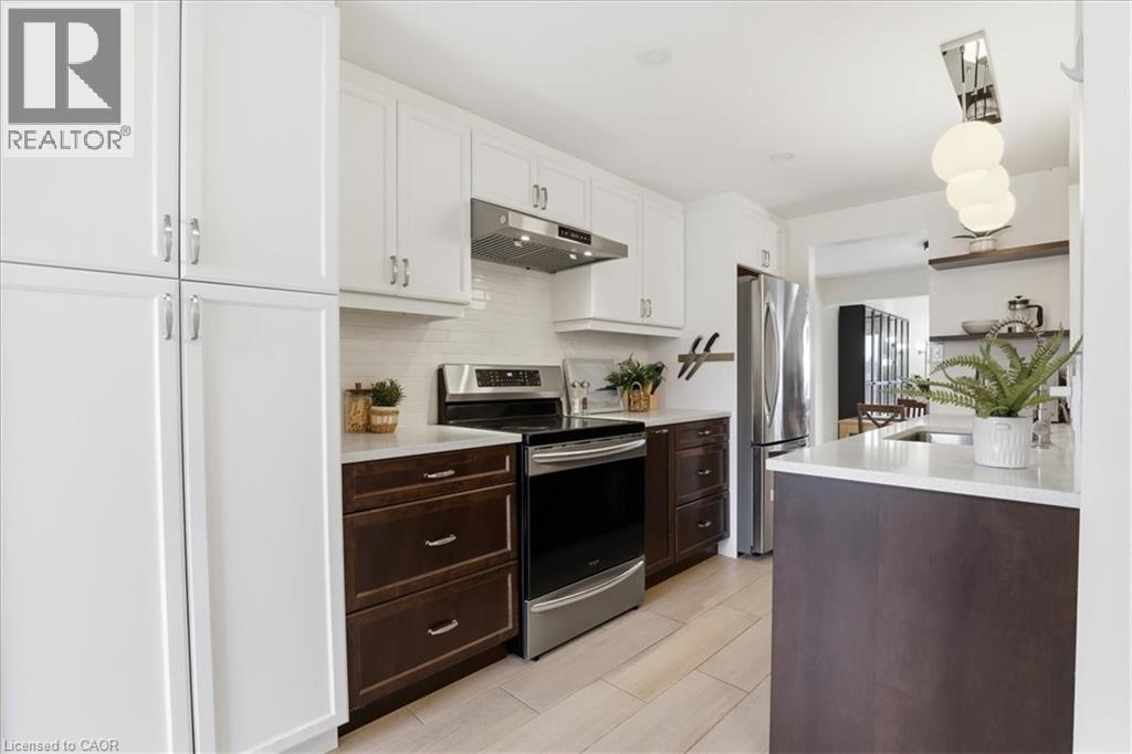 530B ROSEMEADOW Crescent