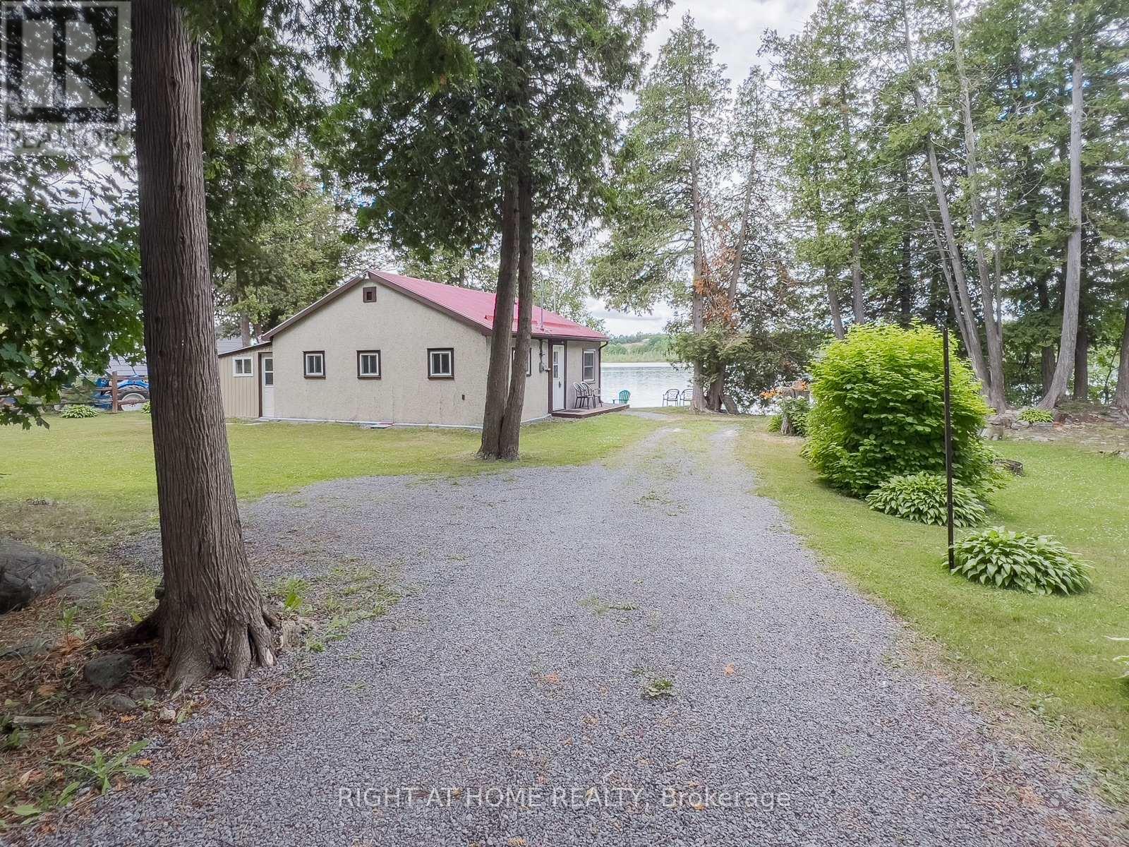 58 COTTAGE LANE E