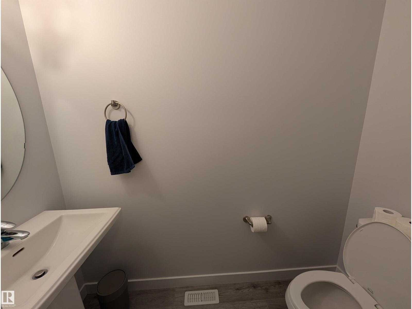 9240 224 ST NW