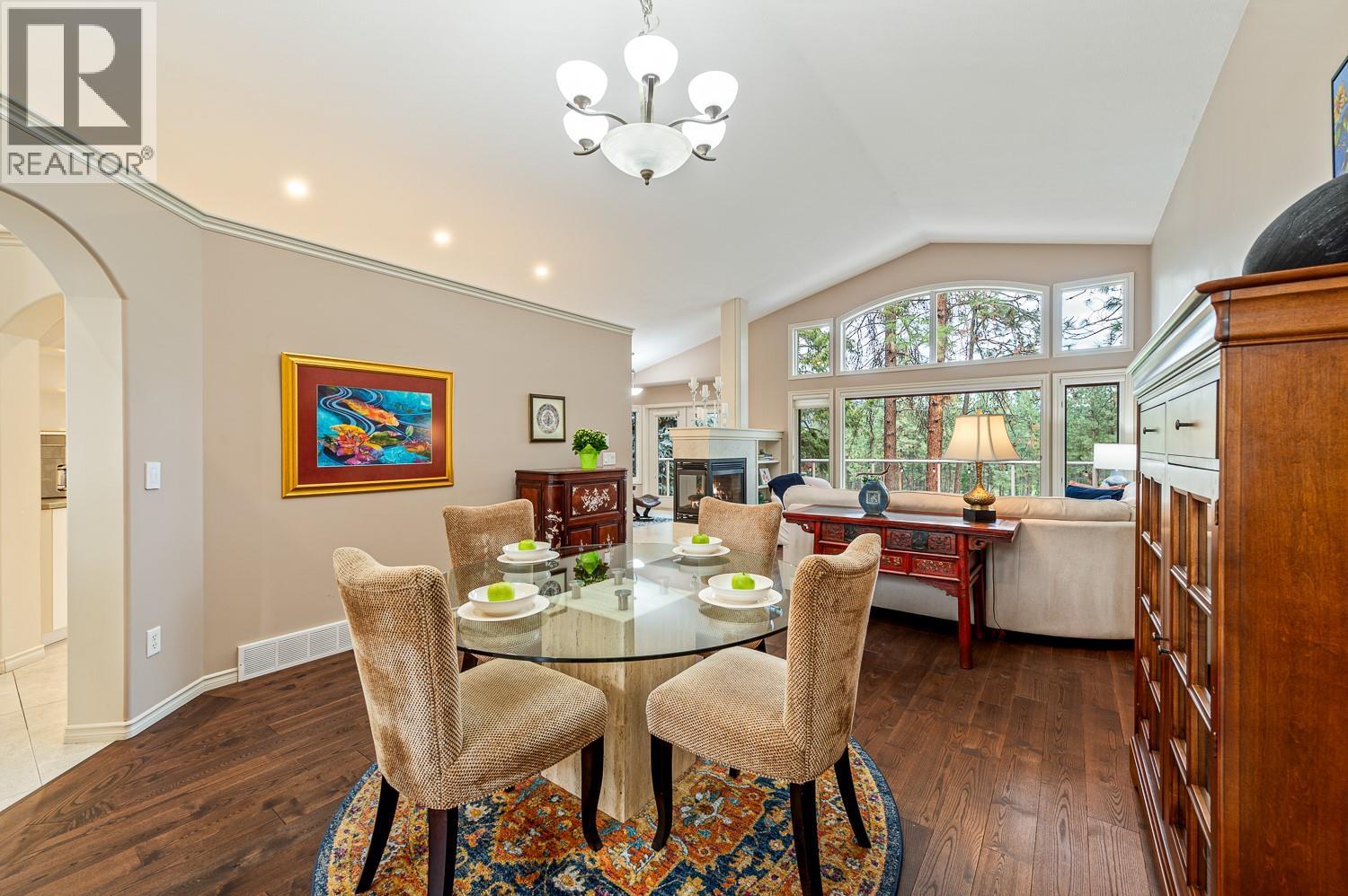 4141 Gallaghers Boulevard S