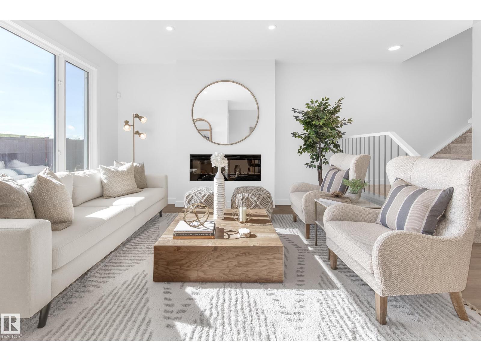 305 Paterson LI SW