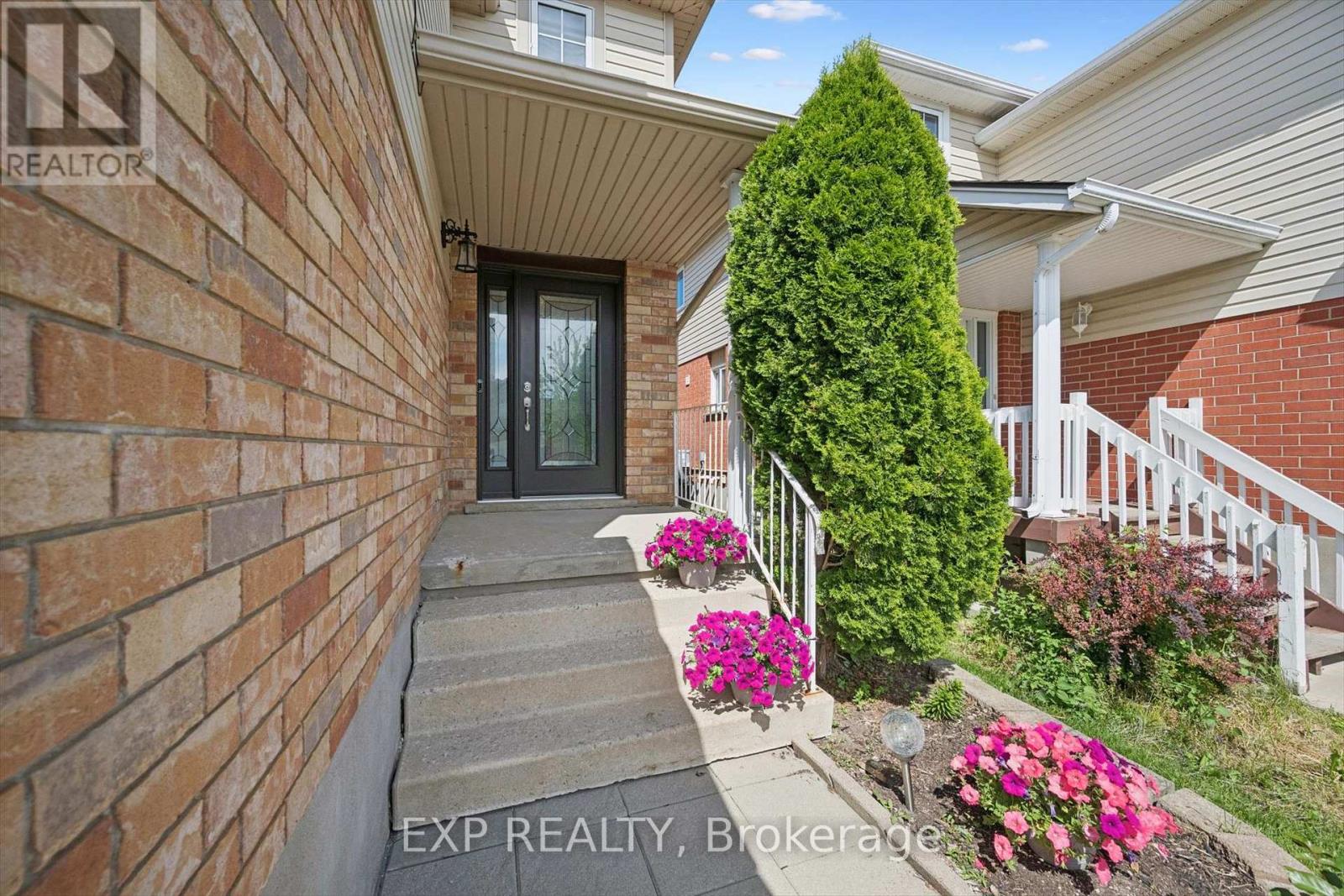 78 BRIDLEWREATH STREET