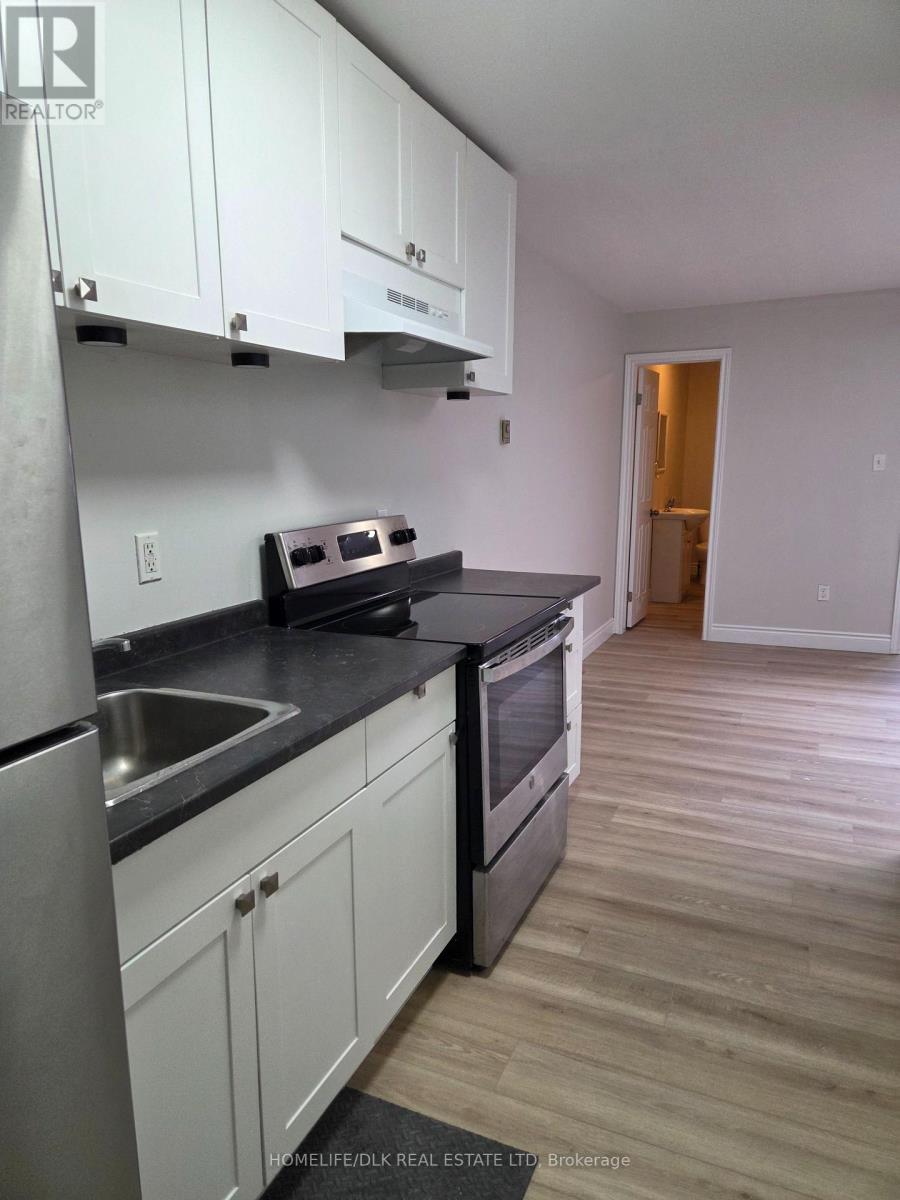 6 - 180 KING STREET E