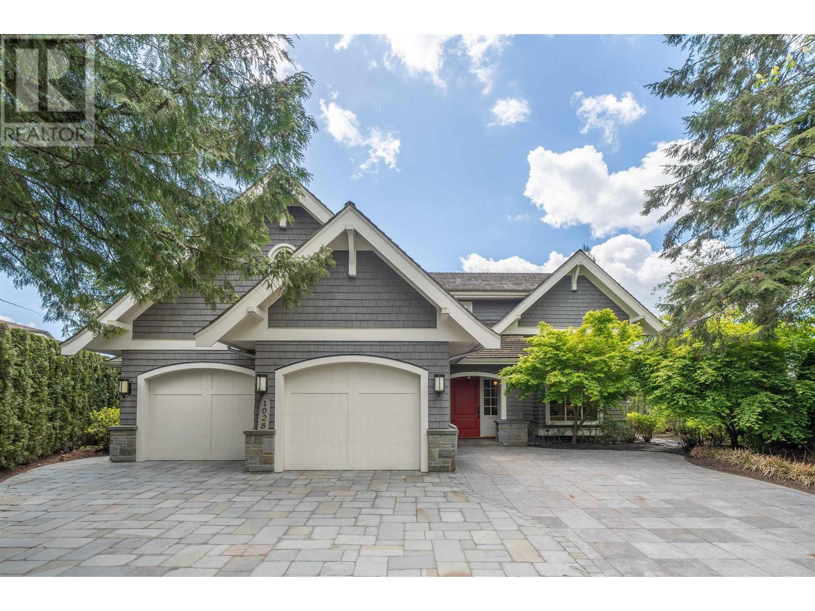 1028 GROVELAND PLACE