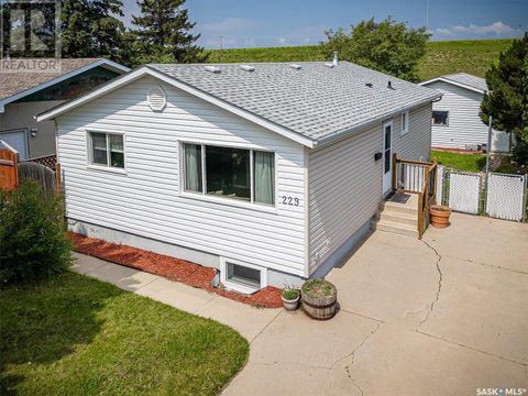 229 Western CRESCENT Saskatoon SK S7H4J5