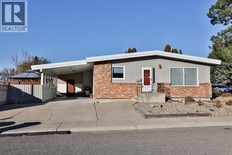 1517 14 Avenue N Lethbridge AB T1H1V4