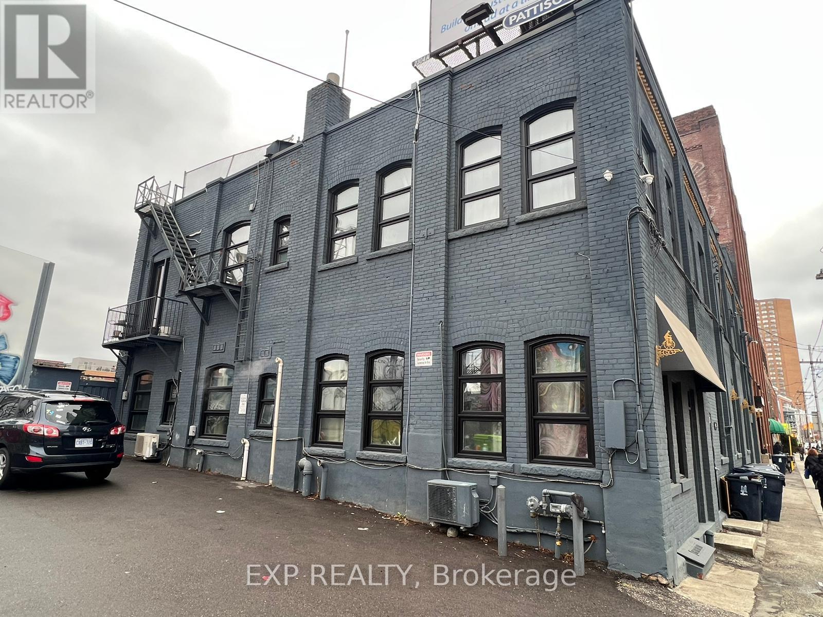 2480 DUNDAS STREET W