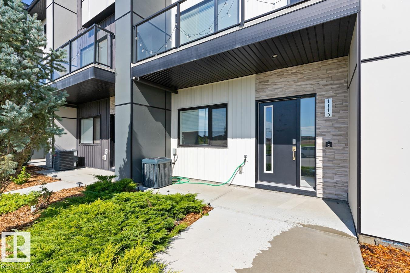 1115 KESWICK DR SW
