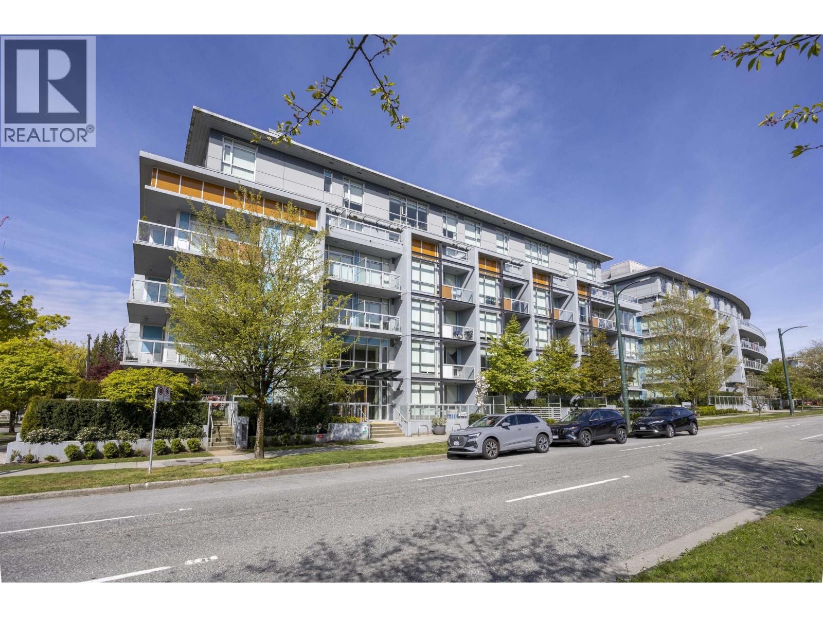 404 5289 CAMBIE STREET