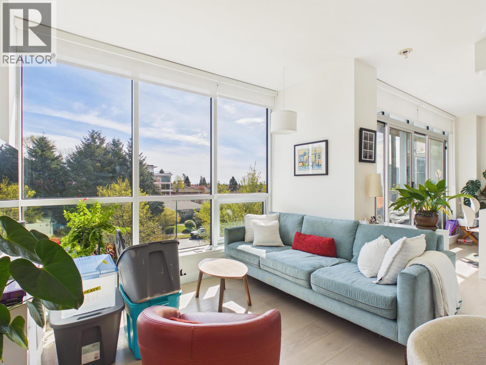 404 5289 CAMBIE STREET