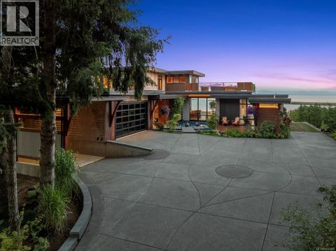 9046 Clarkson Ave Black Creek BC V9J1B3