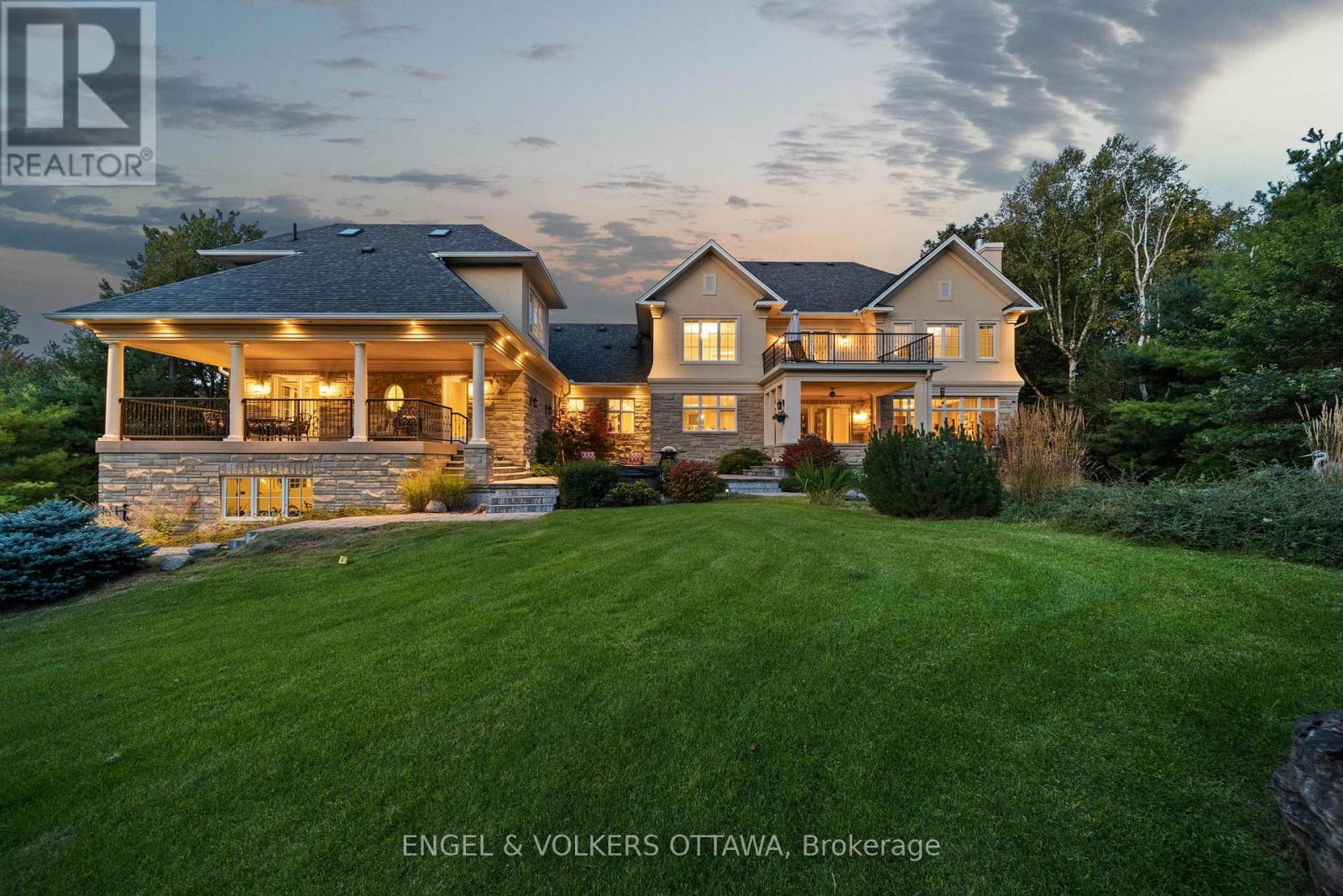 1408 BLACKHORSE COURT
