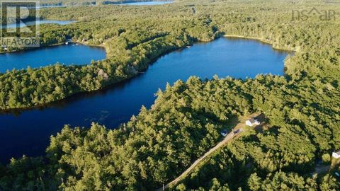 32 Coldstream Road East Quinan NS B0W3M0