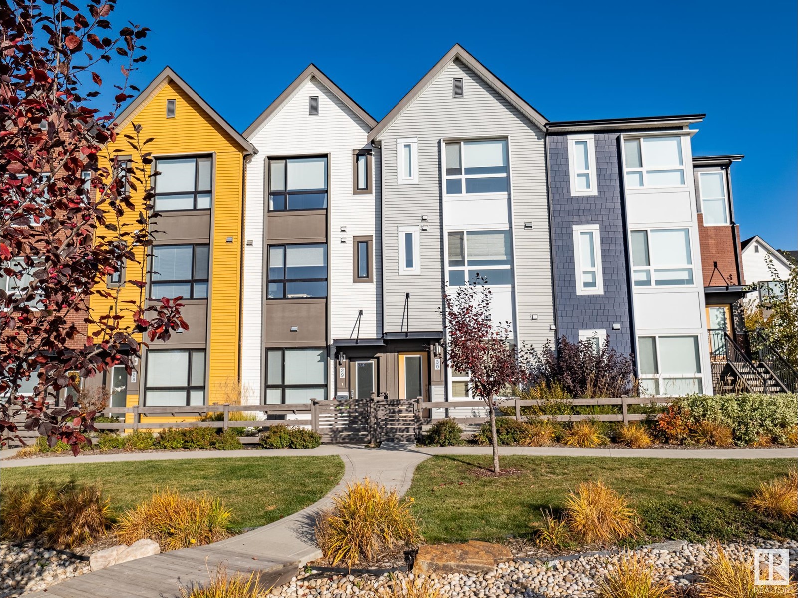 #30 205 McKenney AV