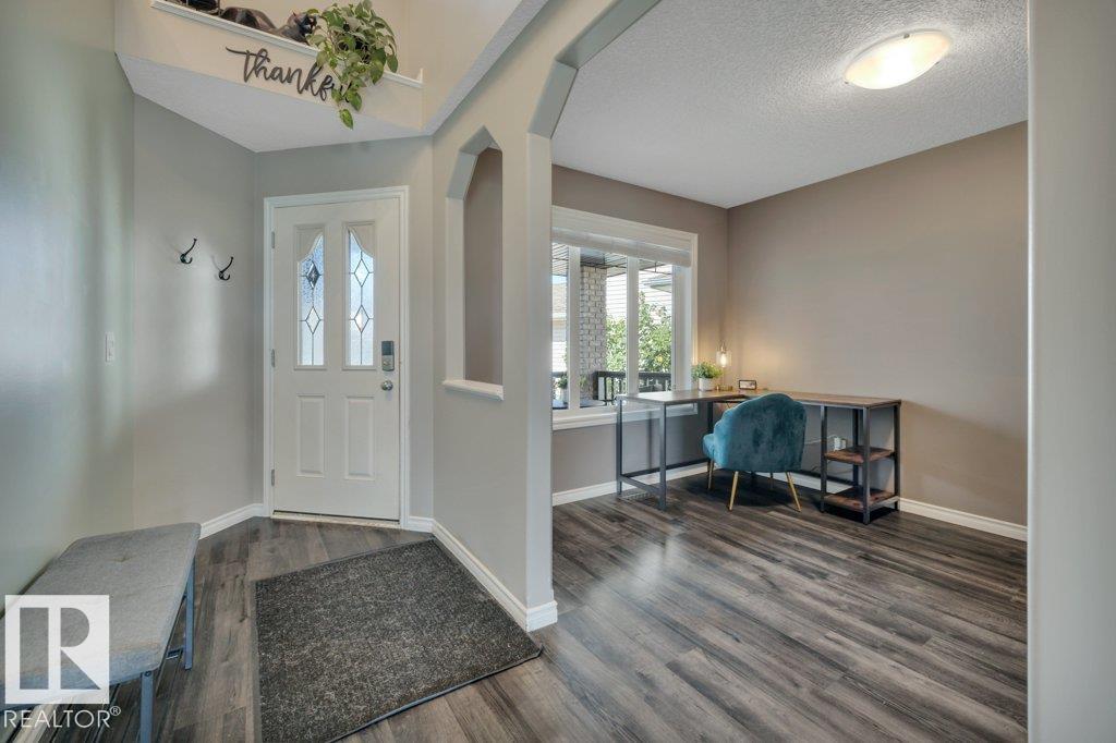 53 DOUGLAS CR