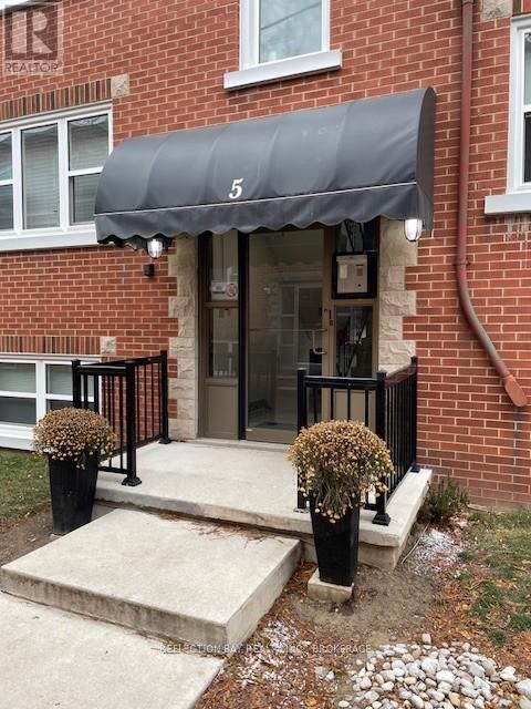 3 - 5 APPLEWOOD AVENUE Hamilton (Stoney Creek) ON L8G3S4