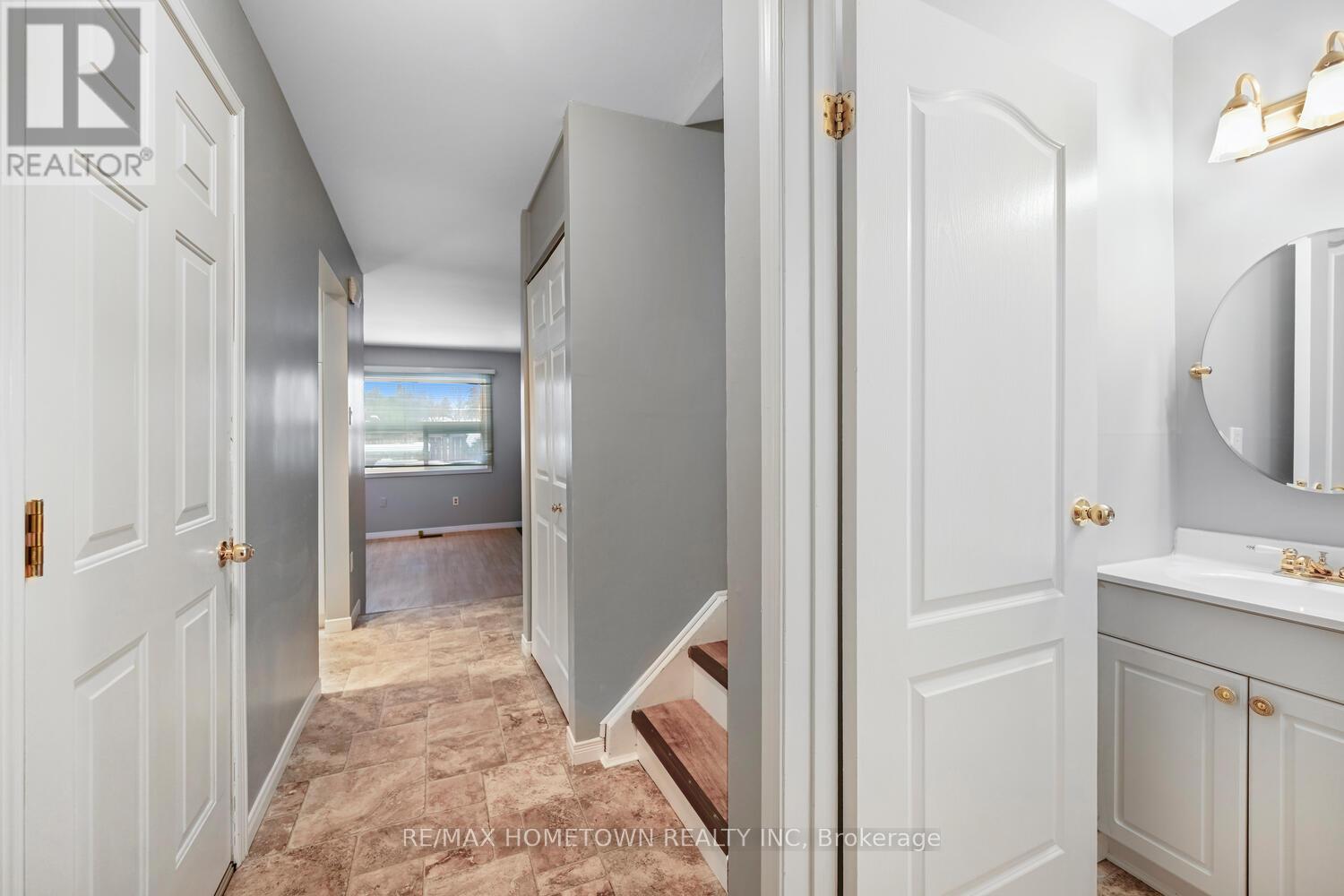 9 - 27 ALDERSHOT AVENUE