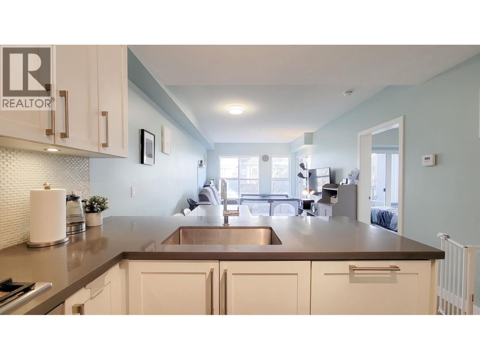 207 10177 RIVER DRIVE