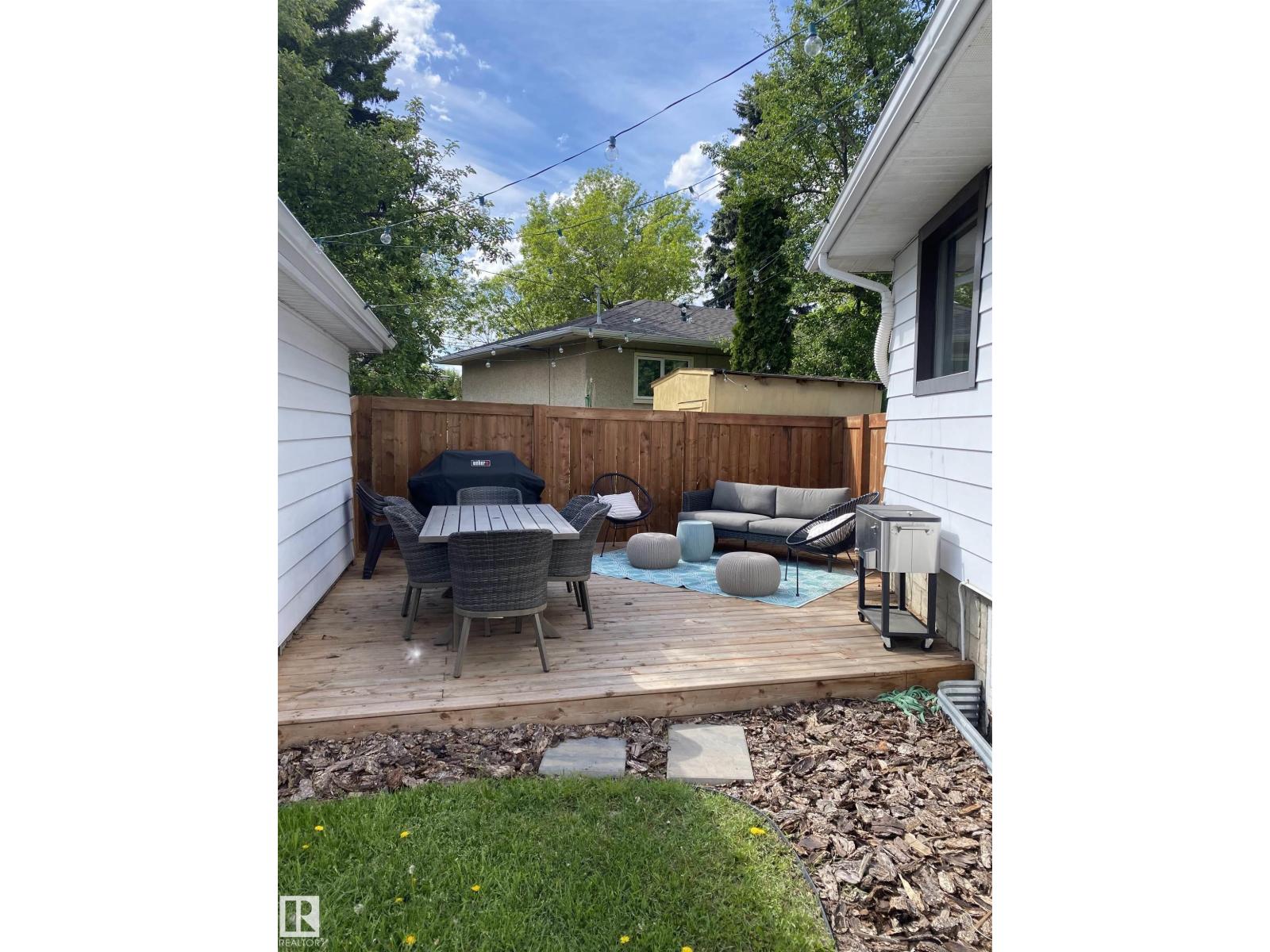 8239 93A AV NW