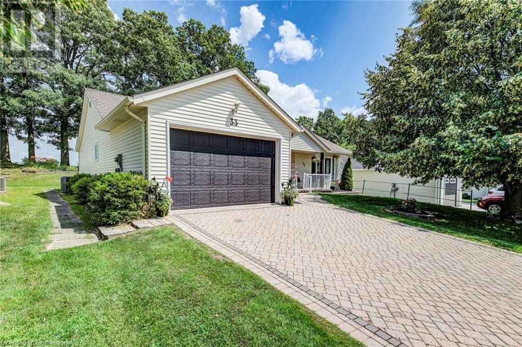 33 SUMMIT Crescent