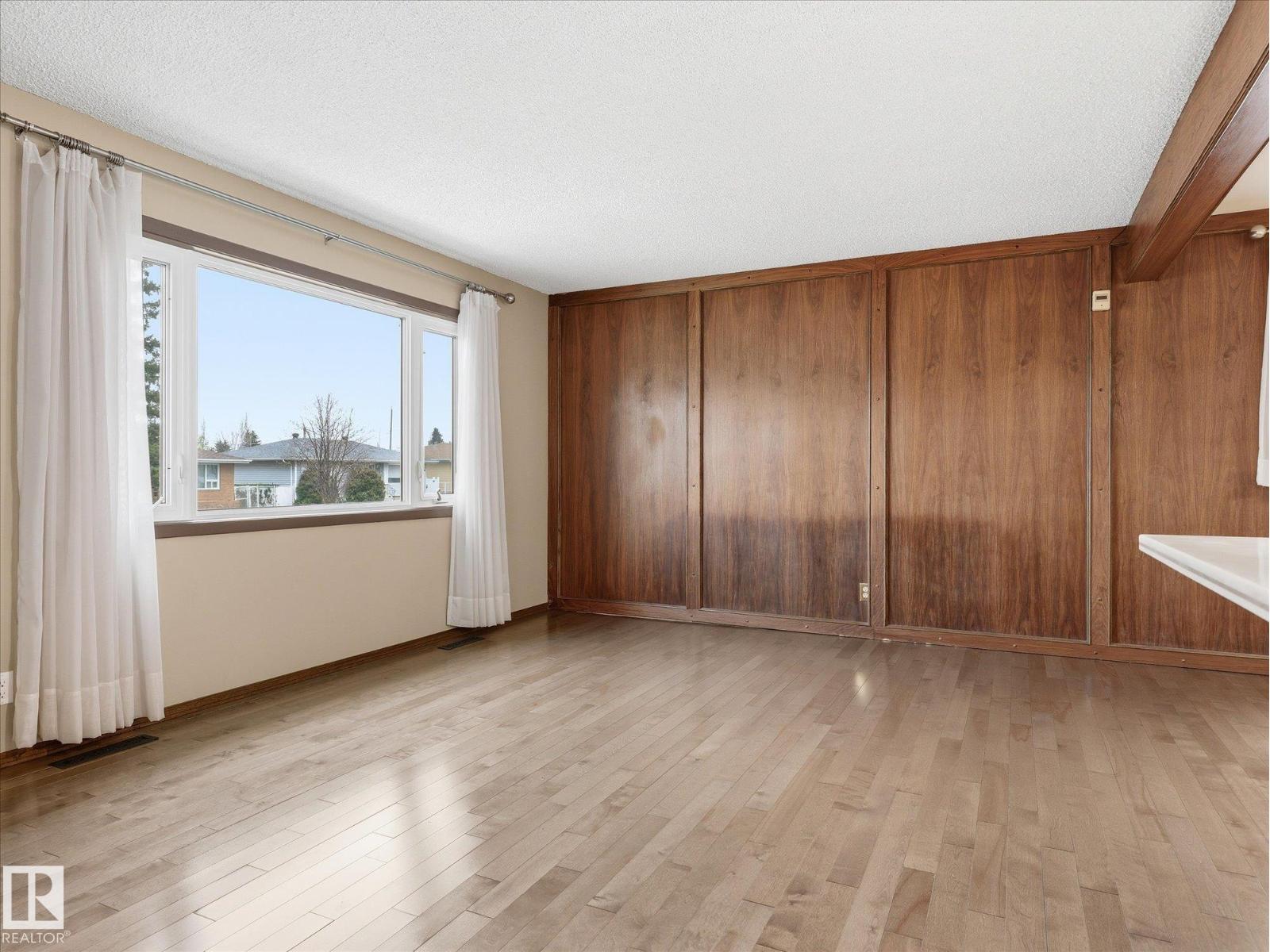 13504 116 St NW NW