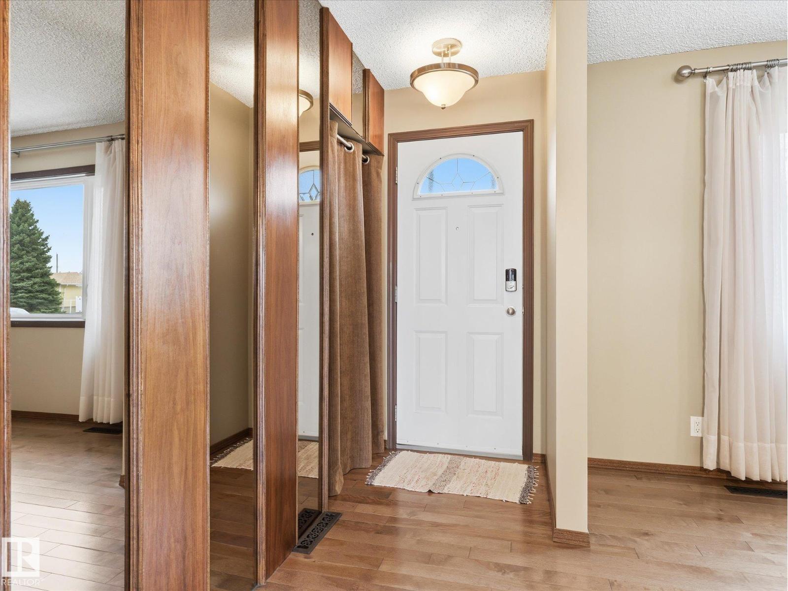 13504 116 St NW NW