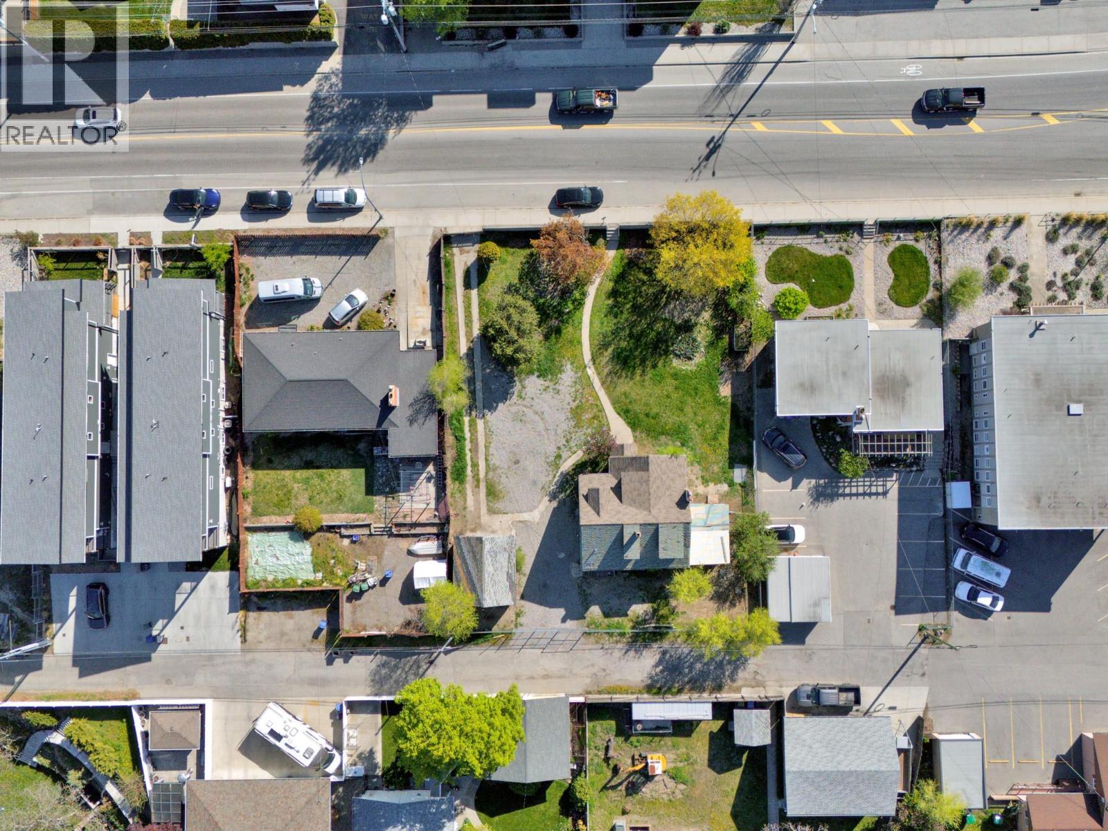 1471 & 1473 Government Street