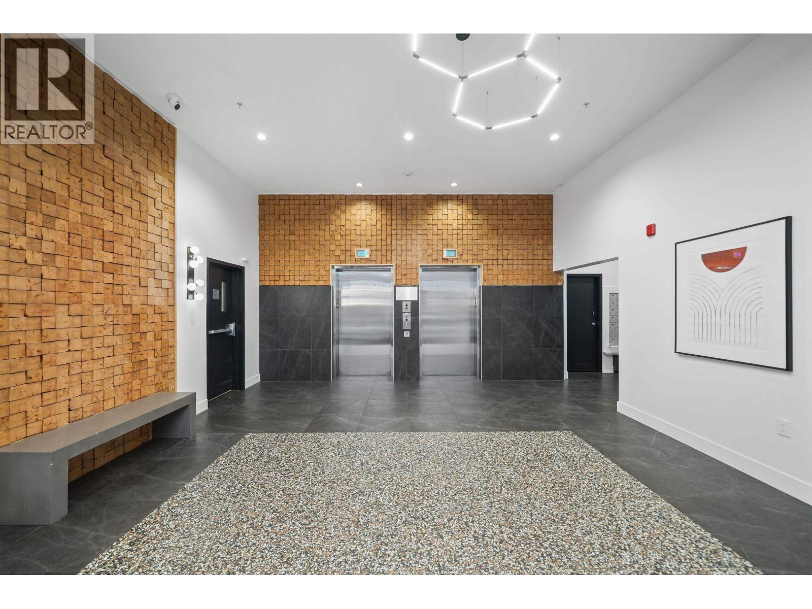 513 3229 ST. JOHNS STREET