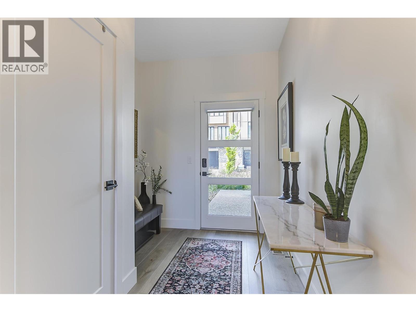 2835 Canyon Crest Drive Unit# 6
