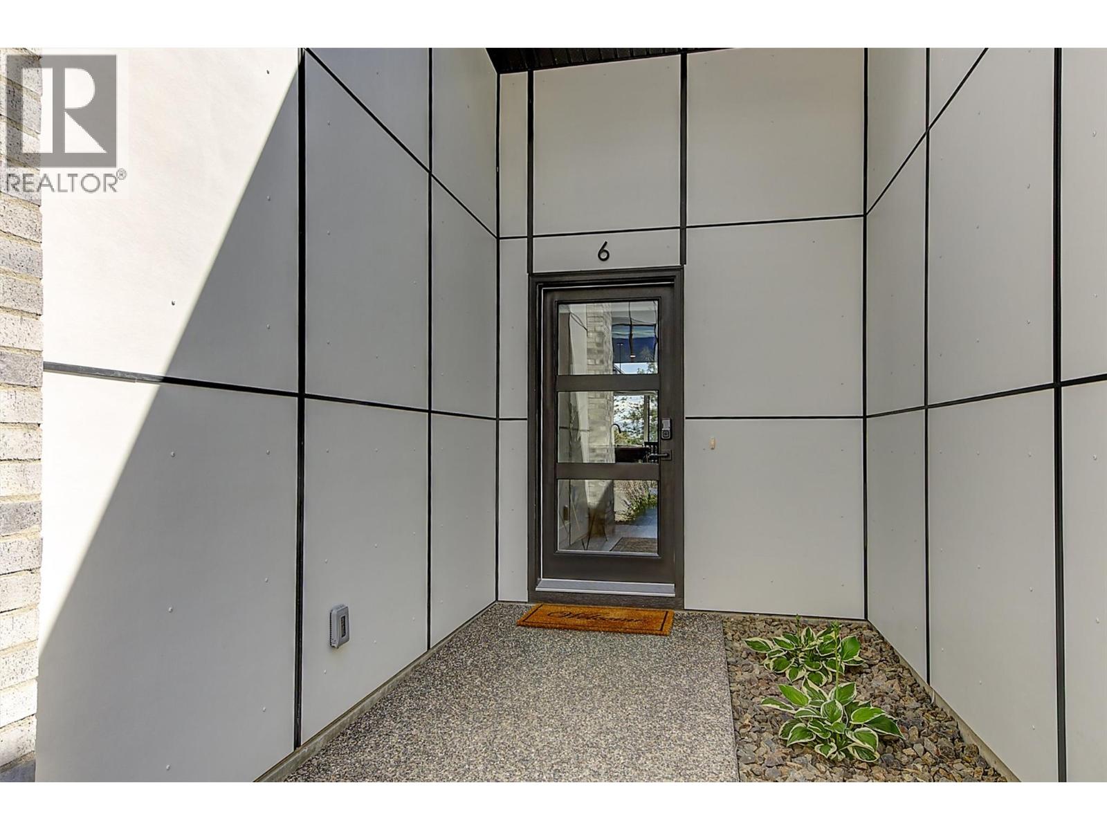 2835 Canyon Crest Drive Unit# 6