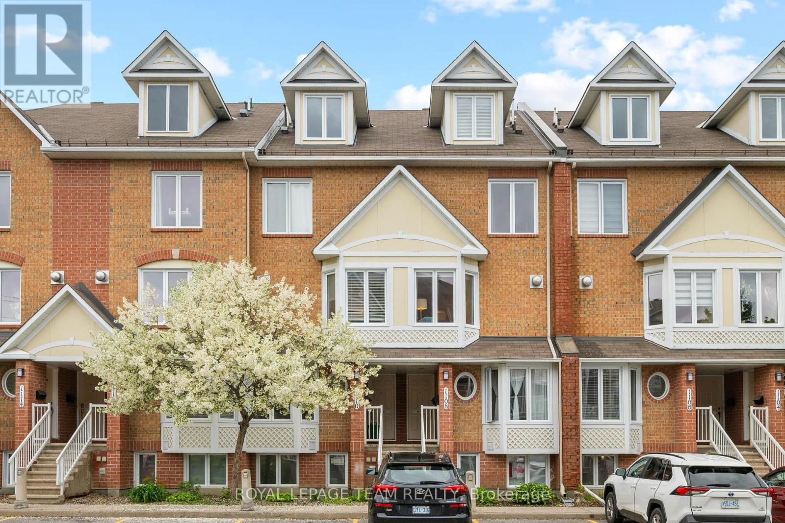 Photo 1 of 28 — 20 - 1108 GABLEFIELD PRIVATE Unit 20, Ottawa, ON K1J1E3