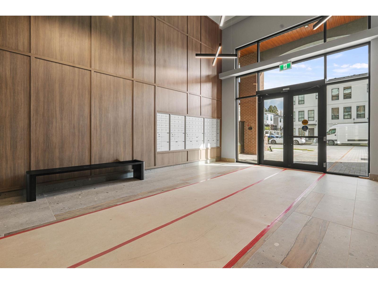 103 2771 MONTROSE AVENUE