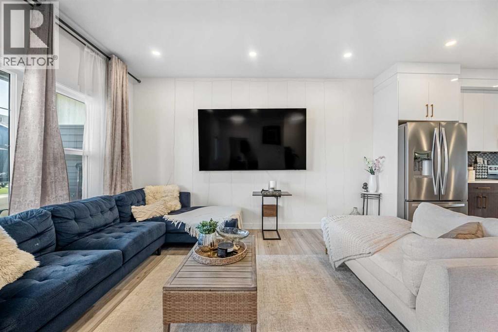 262 Midgrove Mews SW