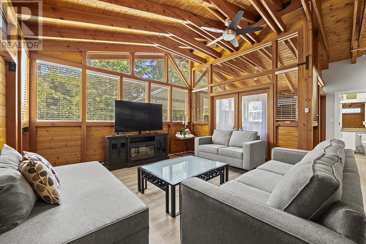 7983 SUNCREST DRIVE