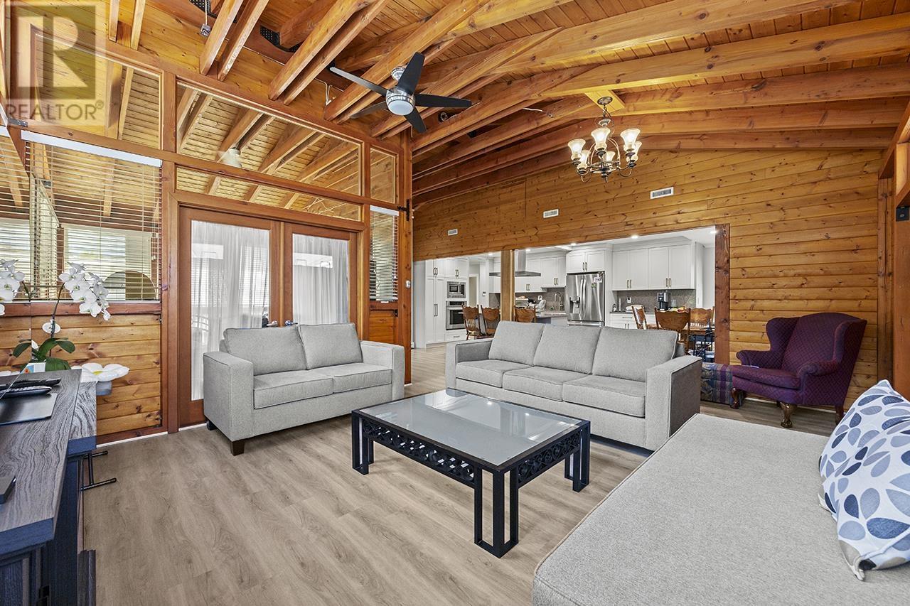7983 SUNCREST DRIVE