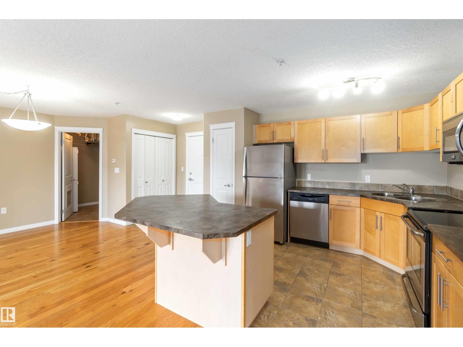 #302 300 SPRUCE RIDGE RD