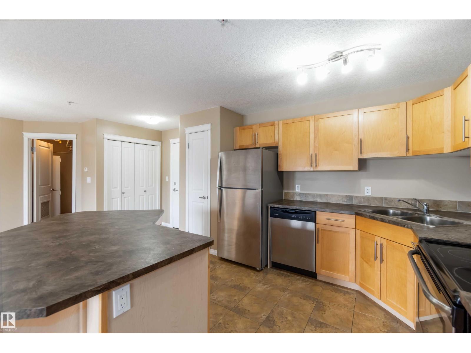#302 300 SPRUCE RIDGE RD