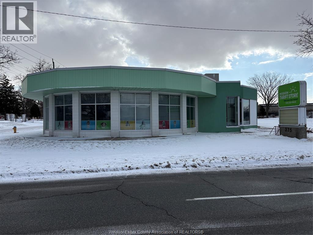 375 Giles BOULEVARD East