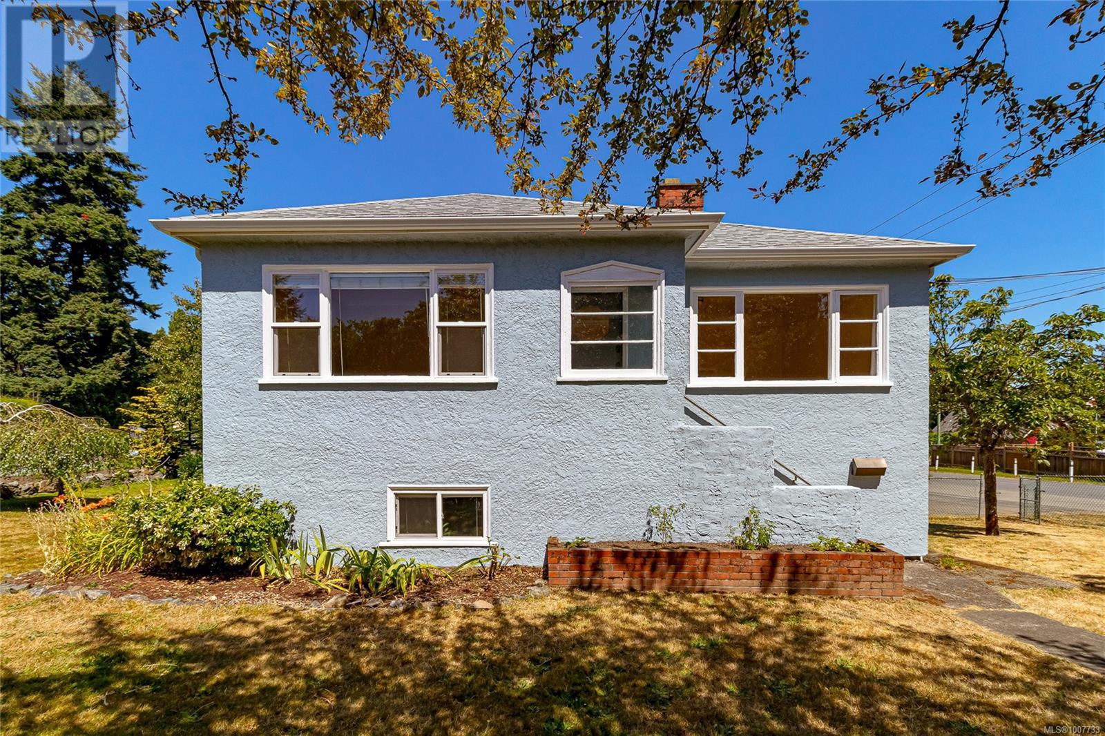 600 Cowper St