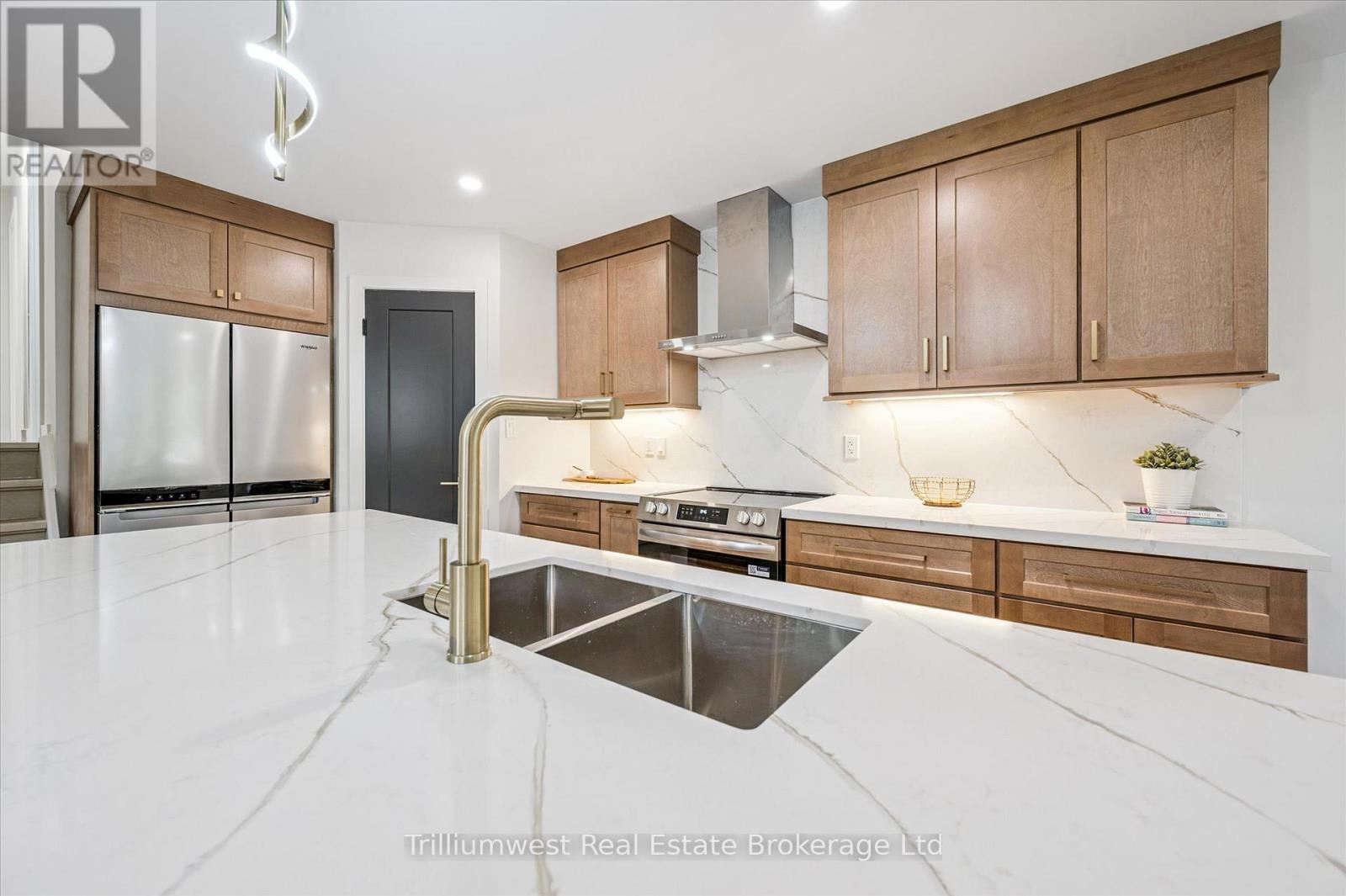 459 DRUMMERHILL CRESCENT