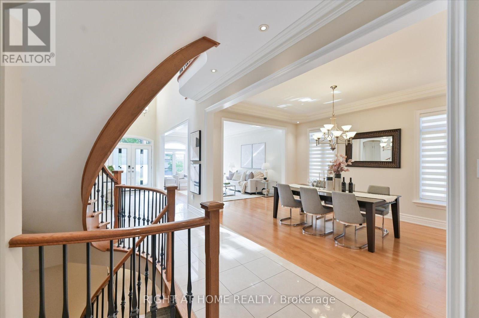 154 CHARLTON BOULEVARD