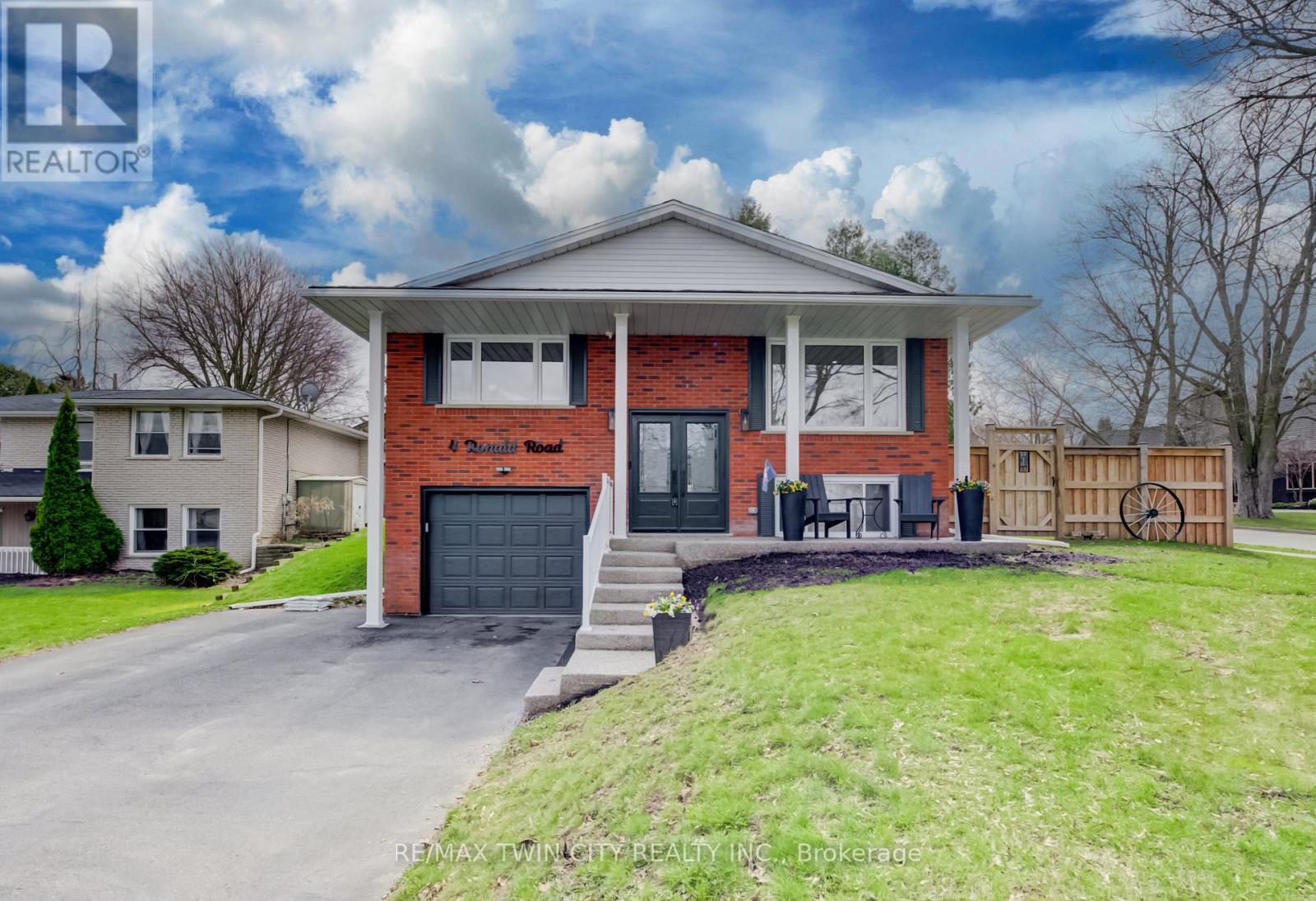 4 RONALD ROAD