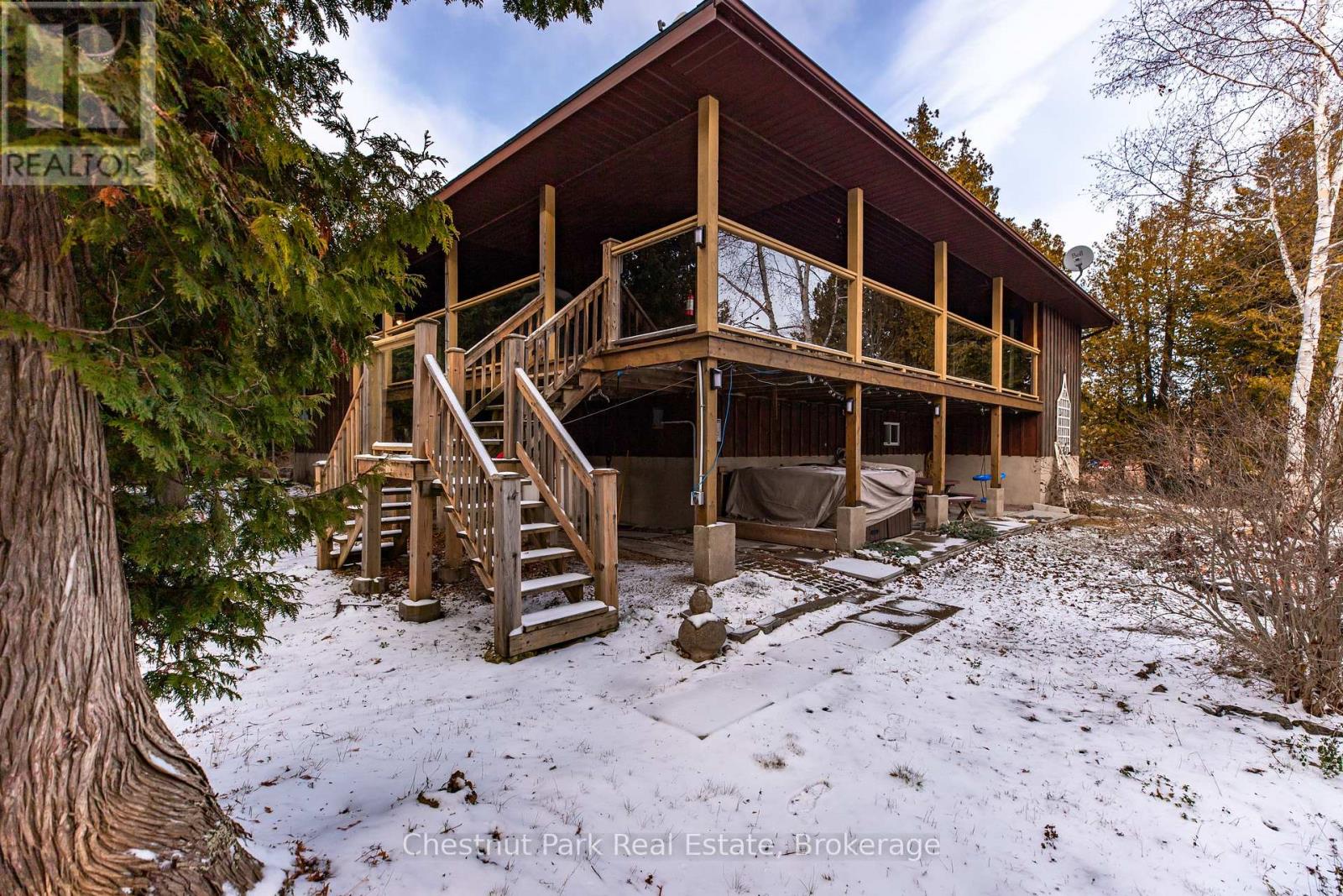 137 PINE TREE HARBOUR ROAD