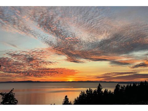 602 14825 THRIFT AVENUE White Rock BC V4B2J6