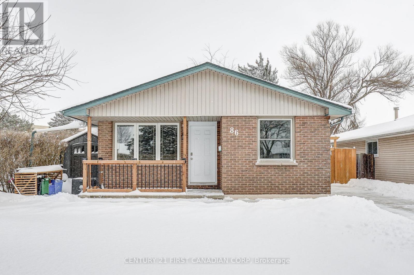 86 PATIENCE CRESCENT