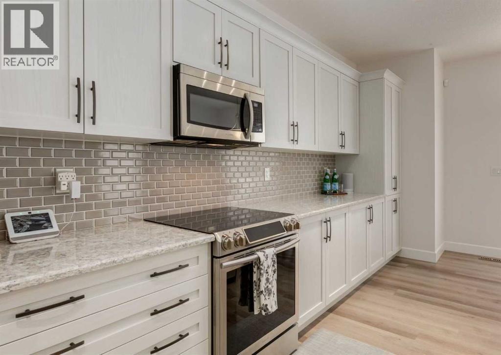 143 Yorkville Green SW