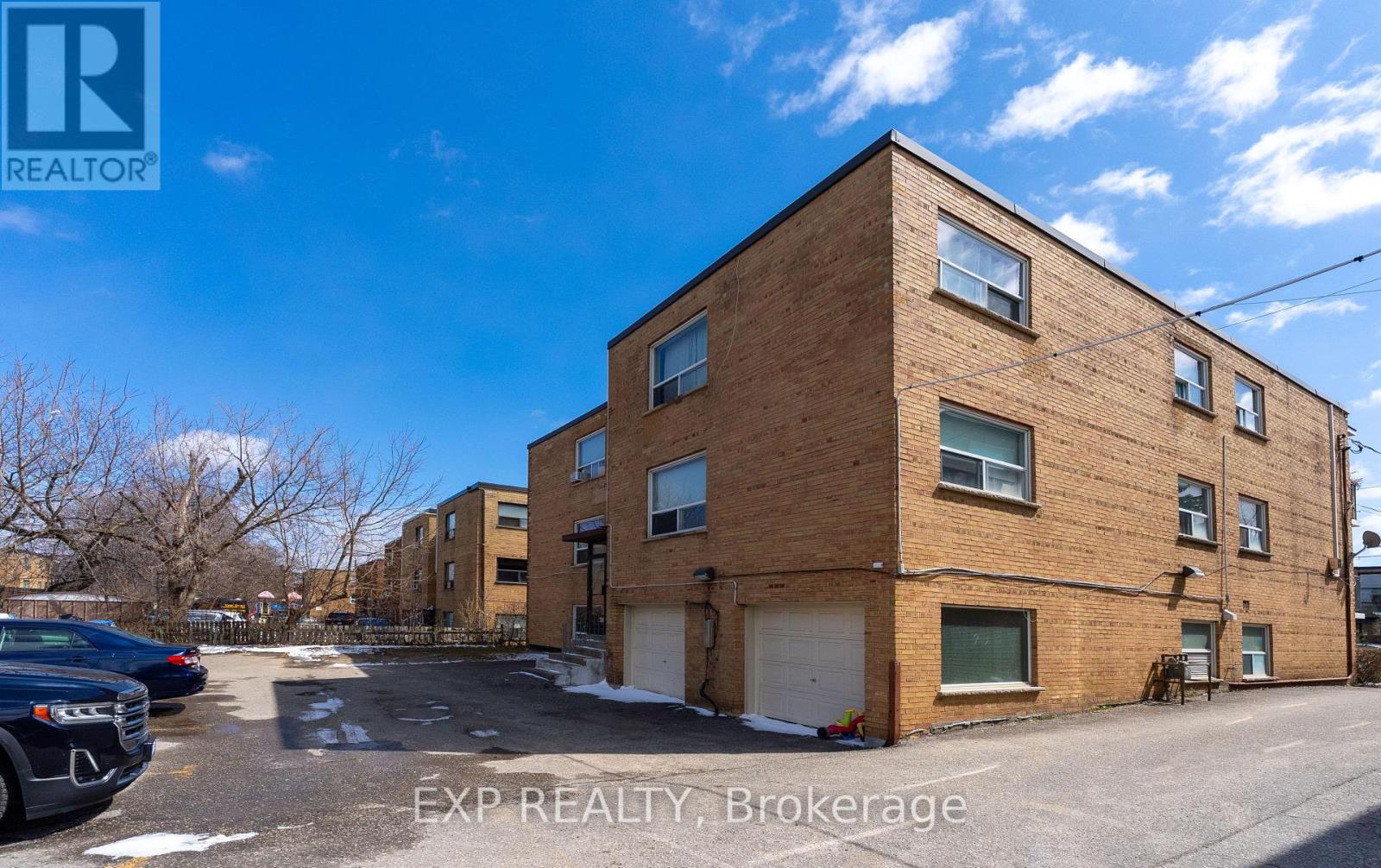 10 FRASERWOOD AVENUE