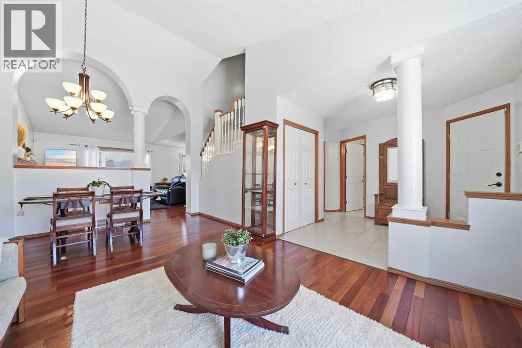 263 Coral Keys Drive NE