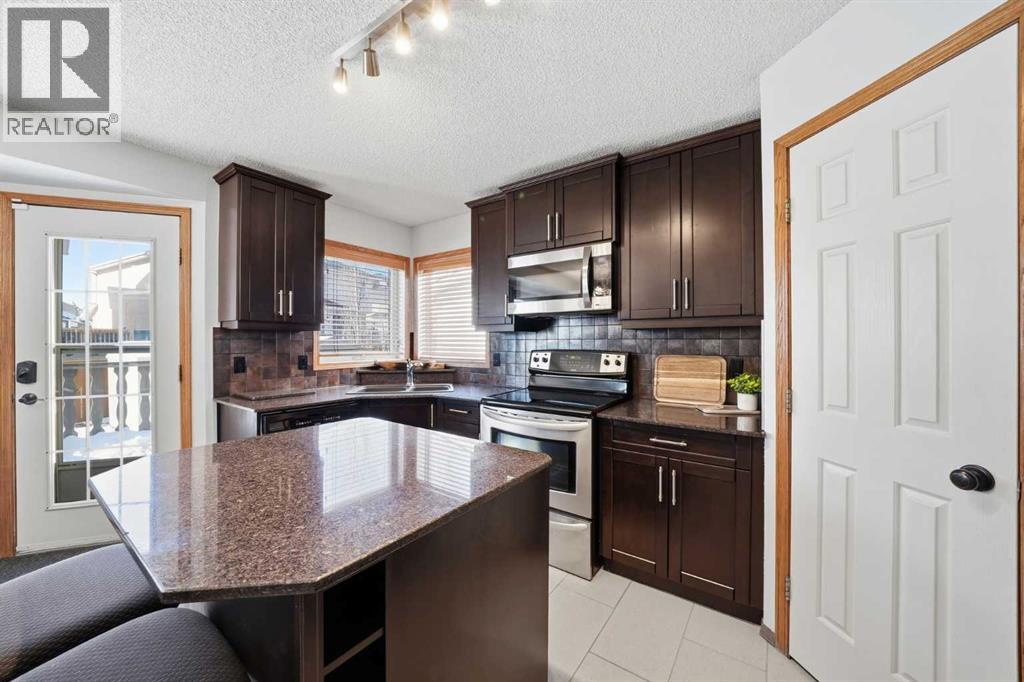 263 Coral Keys Drive NE