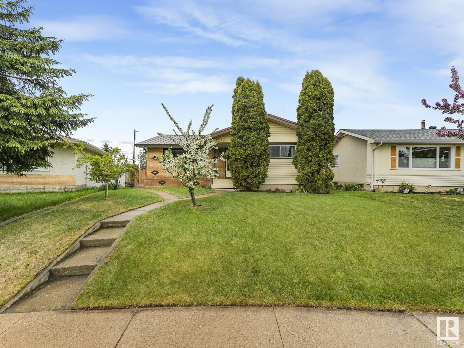 7847 135A AV NW